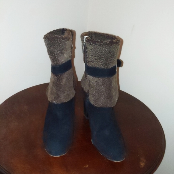 Donald J Pliner Carmen bootie - Picture 2 of 12